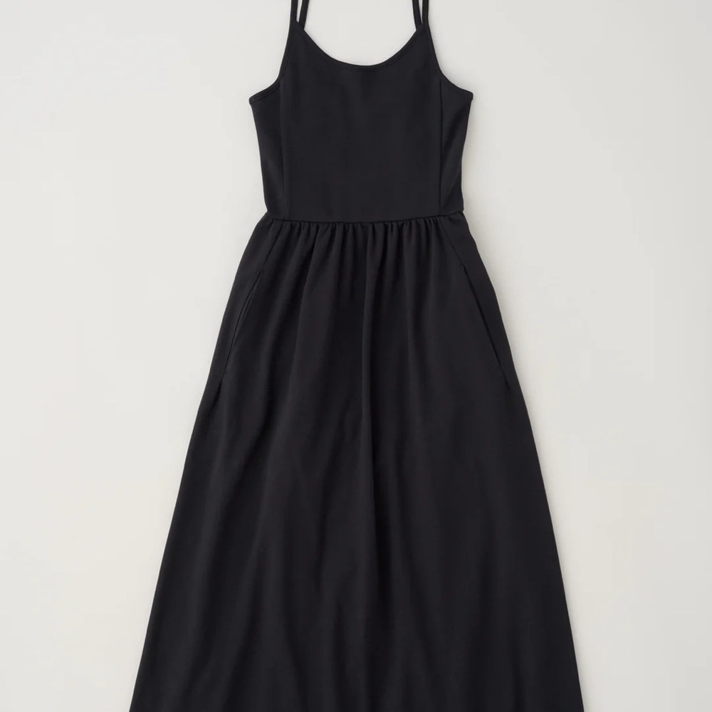 NWT Kotn Ballet dress M
